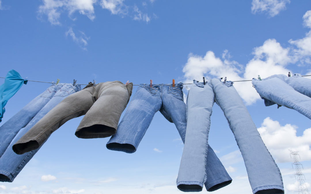 Tips on How to Hang Your Clothes on a Clothesline - Skyline Enterprises
